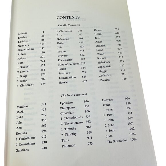 Vintage The Living Bible Paraphrased 1971 Hardcover See Photos 9" X 6" x 2" - Picture 5 of 7